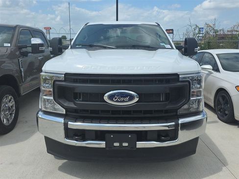 Used 2022 Ford F250 XL w/ Power Equipment Group AWD/4WD image 5