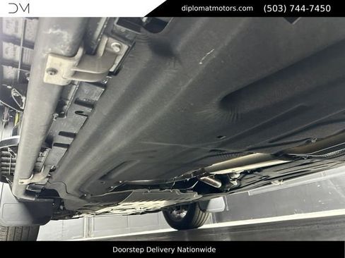Used 2025 Land Rover Defender 110 V8 AWD/4WD image 45