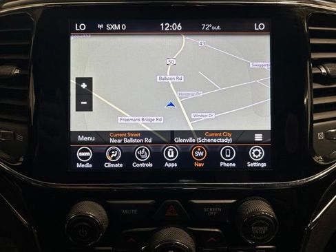 Used 2020 Jeep Grand Cherokee Limited AWD/4WD image 31