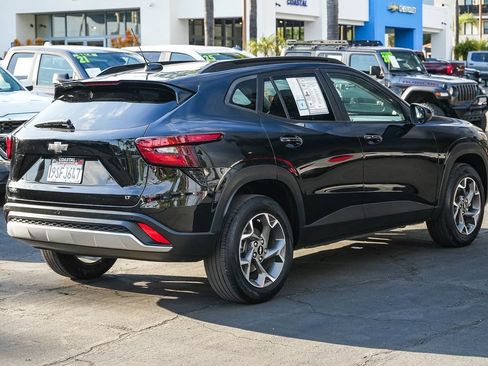 Used 2025 Chevrolet Trax LT w/ Driver Confidence Package FWD image 6