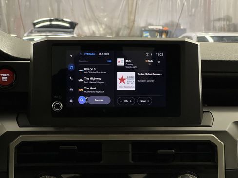 Used 2024 Toyota Tacoma TRD Off-Road image 18