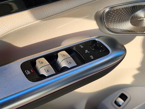 Certified 2026 Mercedes-Benz GLC 300 4MATIC image 17