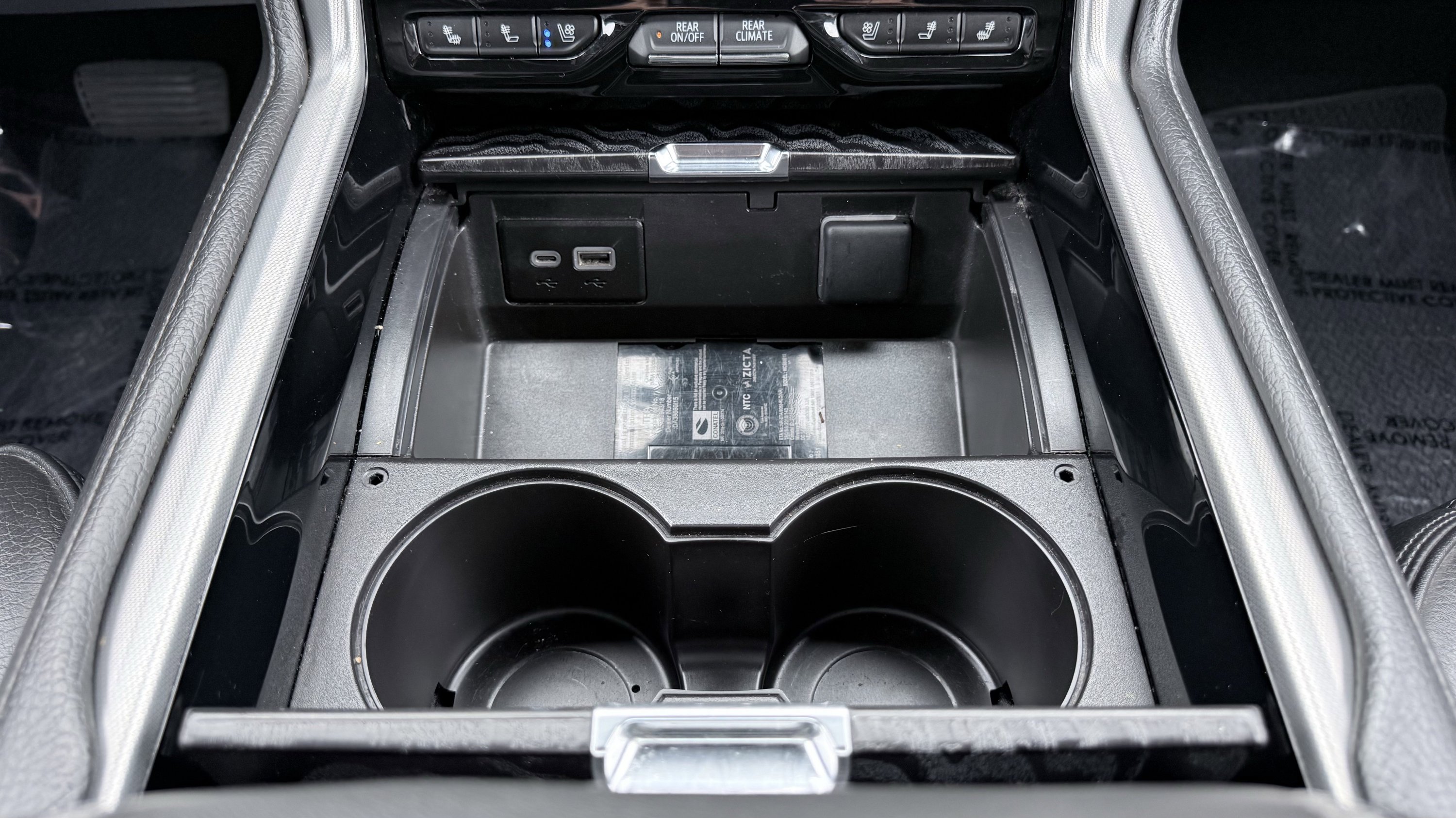 Used 2023 GMC Yukon Denali RWD image 55