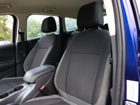 Used 2016 Ford Escape S FWD image 6