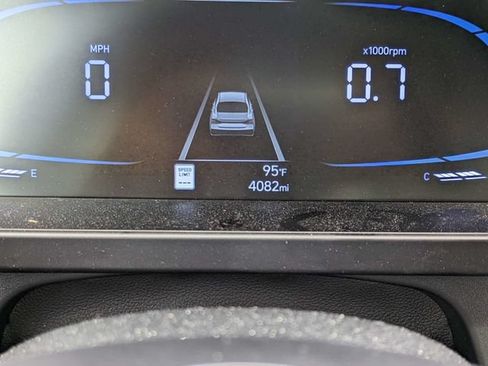 Certified 2025 Hyundai Elantra Sport FWD image 22