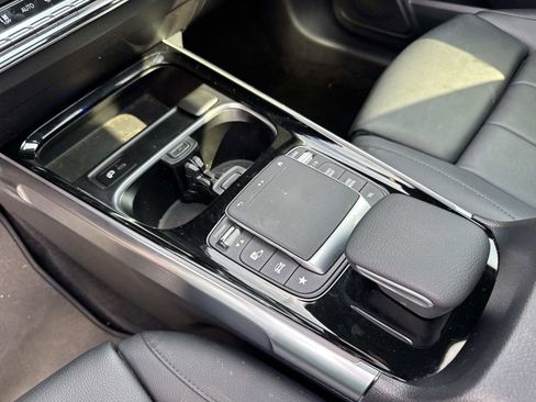 Certified 2021 Mercedes-Benz GLB 250 w/ Premium Package image 33