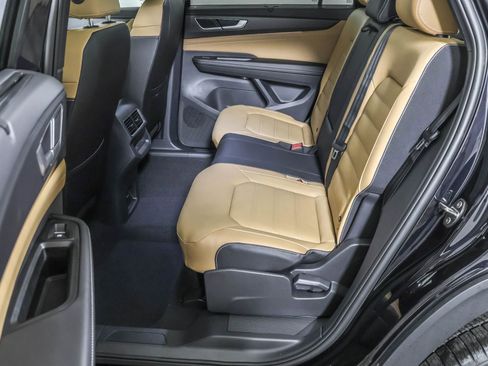 New 2026 Volkswagen Atlas Cross Sport SEL AWD/4WD image 34