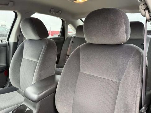 Used 2011 Chevrolet Impala LT FWD image 13