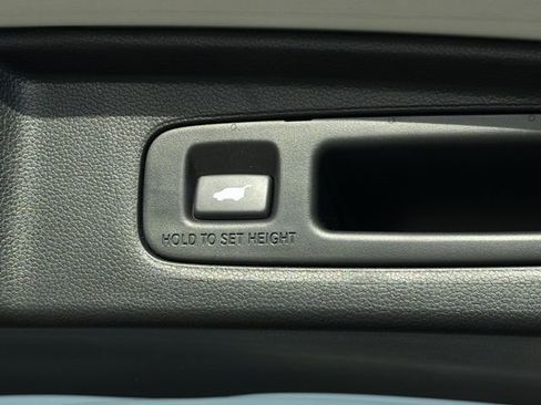 Used 2025 Honda CR-V EX-L image 38