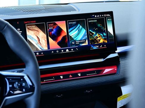 Used 2026 BMW i5 eDrive40 image 18