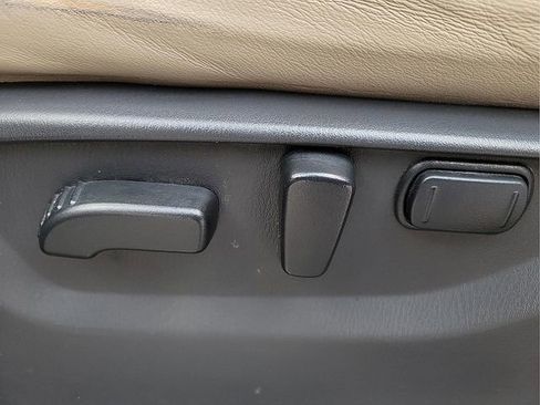Used 2023 Nissan Armada Platinum w/ Captain's Chairs Package AWD/4WD image 19