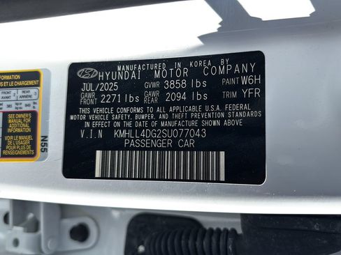 Certified 2025 Hyundai Elantra SE FWD image 43