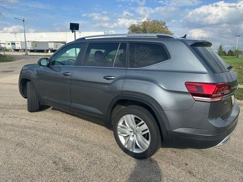 Used 2019 Volkswagen Atlas SE image 2