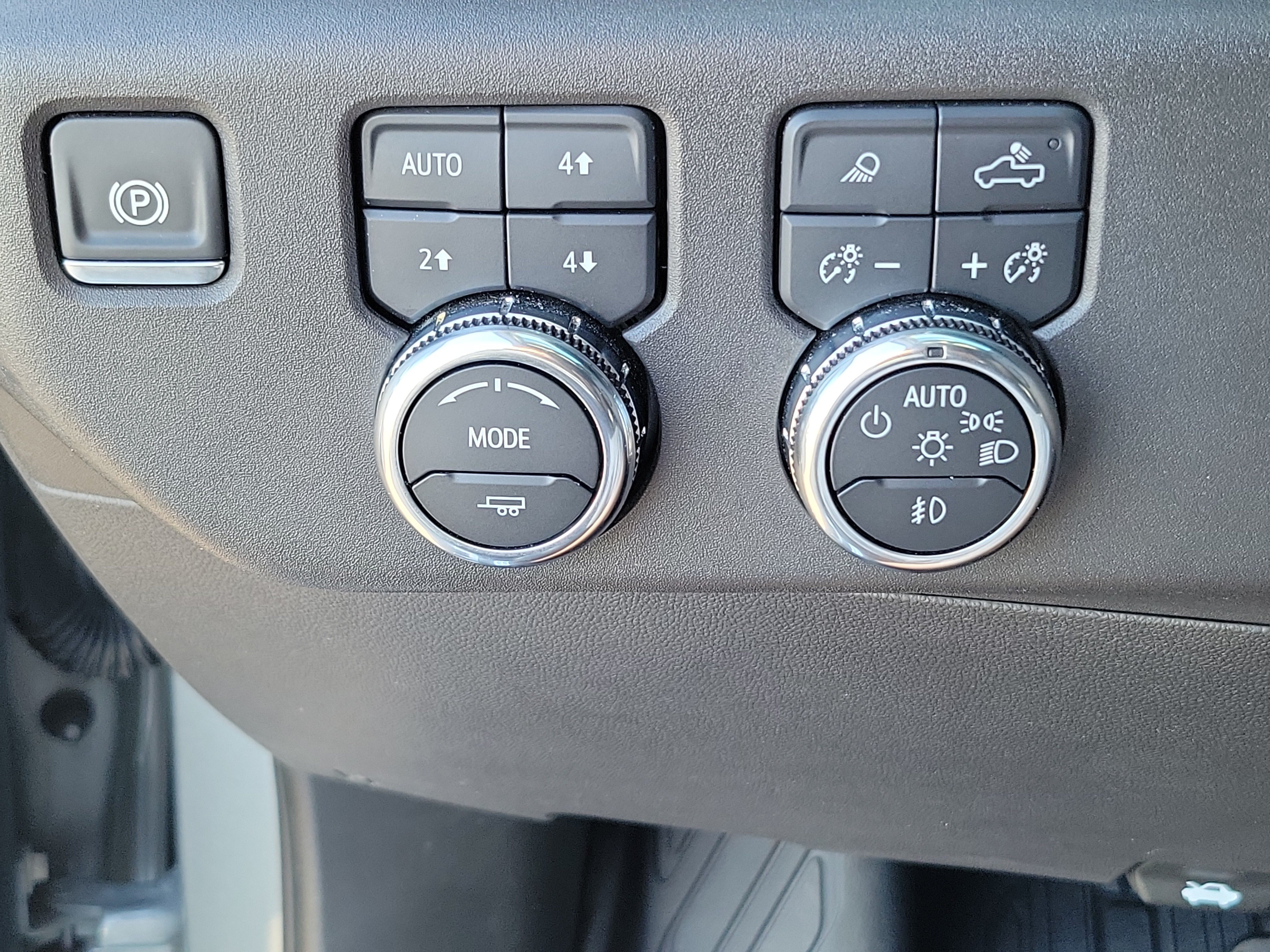 Used 2024 GMC Sierra 1500 SLT w/ SLT Premium Plus Package AWD/4WD image 21