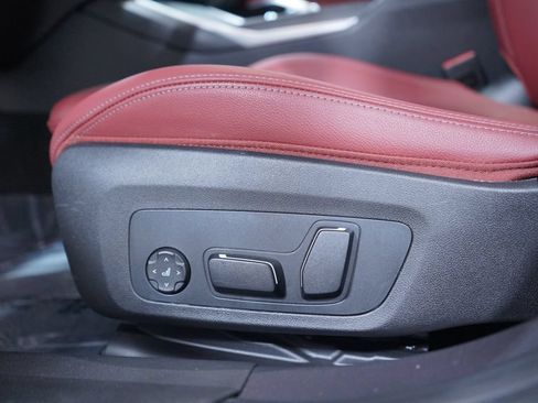 Used 2026 BMW 330i Sedan w/ Premium Package RWD image 8