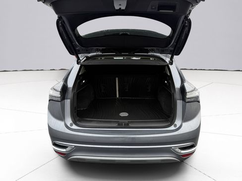 Used 2022 Buick Envision Avenir w/ Technology Package II image 13