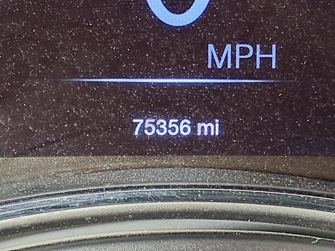 Used 2018 Jeep Grand Cherokee Laredo RWD image 27