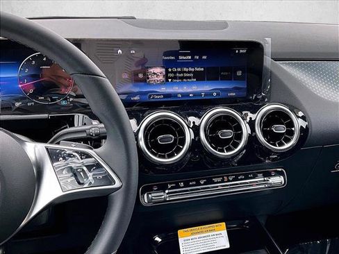 New 2026 Mercedes-Benz GLA 250 image 9