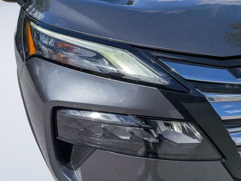 Used 2024 Nissan Rogue S image 9