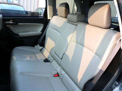 Used 2014 Subaru Forester 2.5i Limited image 28