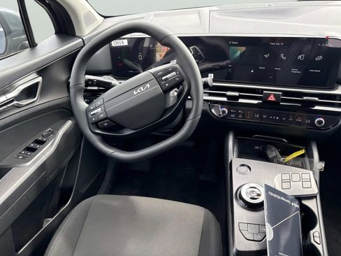 New 2026 Kia Sportage LX image 13