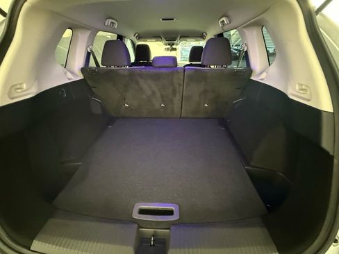 Used 2021 Nissan Rogue SV image 17