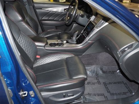 Used 2018 INFINITI Q50 Red Sport 400 w/ Carbon Fiber Package image 15