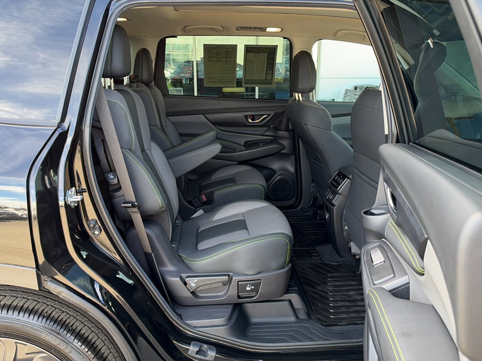 Used 2025 Subaru Ascent Onyx Edition w/ Onyx Package AWD/4WD image 20