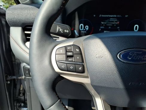 Used 2025 Ford Explorer Active w/ Active Comfort Package AWD/4WD image 20