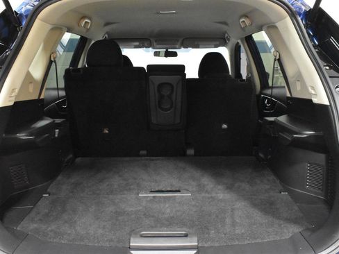 Used 2019 Nissan Rogue S image 25