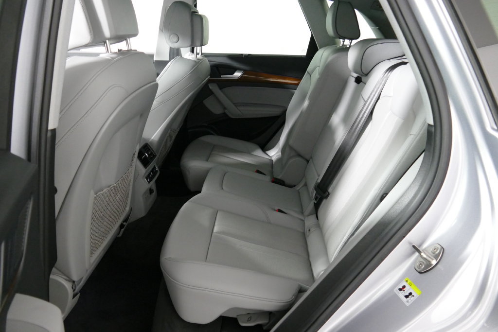 Used 2023 Audi Q5 Prestige AWD/4WD image 31