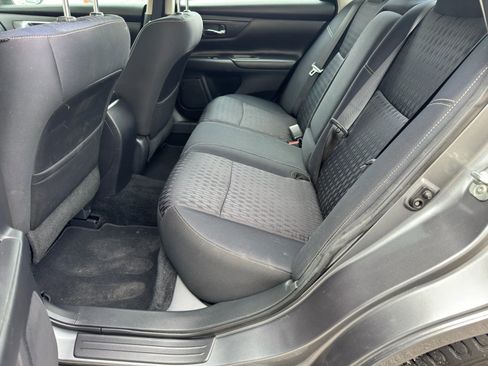 Used 2018 Nissan Altima 2.5 S w/ S Convenience Package image 8