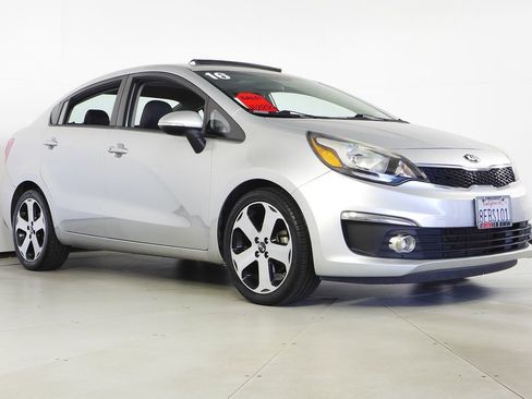 Used 2016 Kia Rio SX image 4