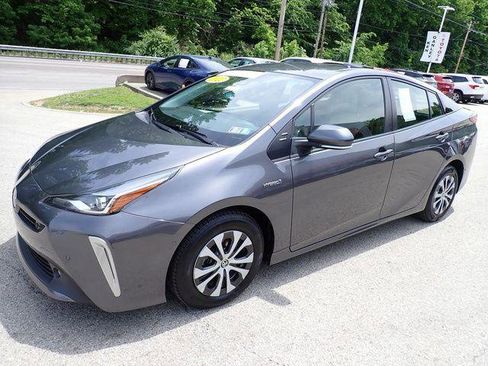 Certified 2022 Toyota Prius LE AWD/4WD image 10