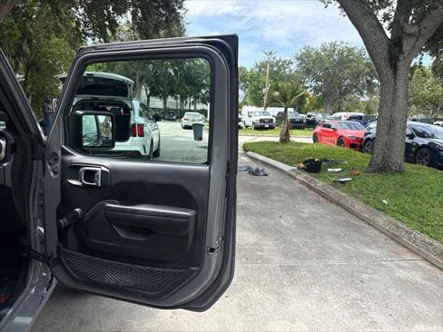 Used 2021 Jeep Wrangler Sport AWD/4WD image 19