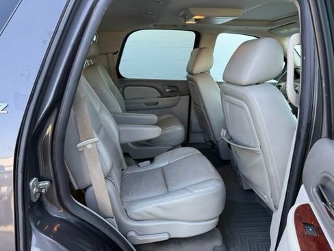 Used 2010 Chevrolet Tahoe LTZ AWD/4WD image 19