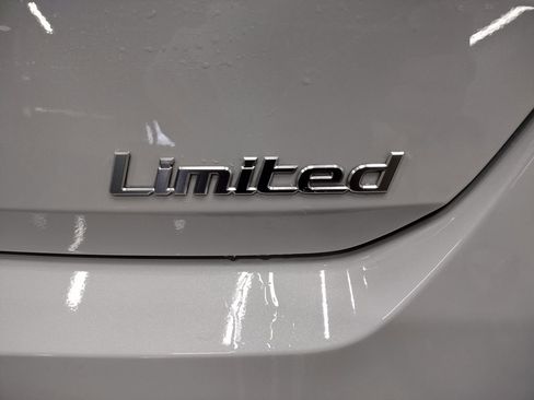 New 2026 Hyundai Elantra Limited FWD image 13