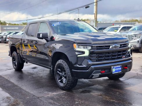 Used 2022 Chevrolet Silverado 1500 LT Trail Boss w/ LT Trail Boss Premium Package image 7