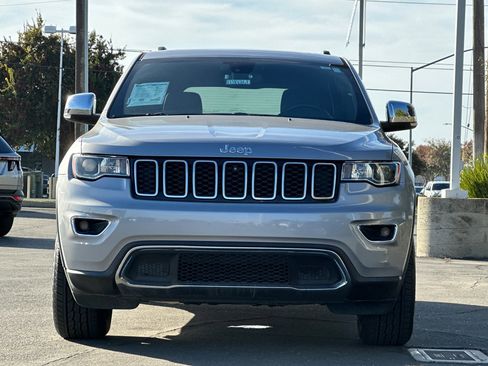 Certified 2020 Jeep Grand Cherokee Limited w/ Luxury Group II image 9