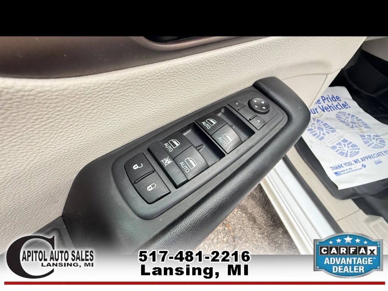 Used 2018 Chrysler Pacifica Touring-L Plus w/ Tire & Wheel Group FWD image 12