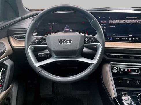 Used 2025 Audi Q5 Premium Plus w/ Premium Plus AWD/4WD image 11