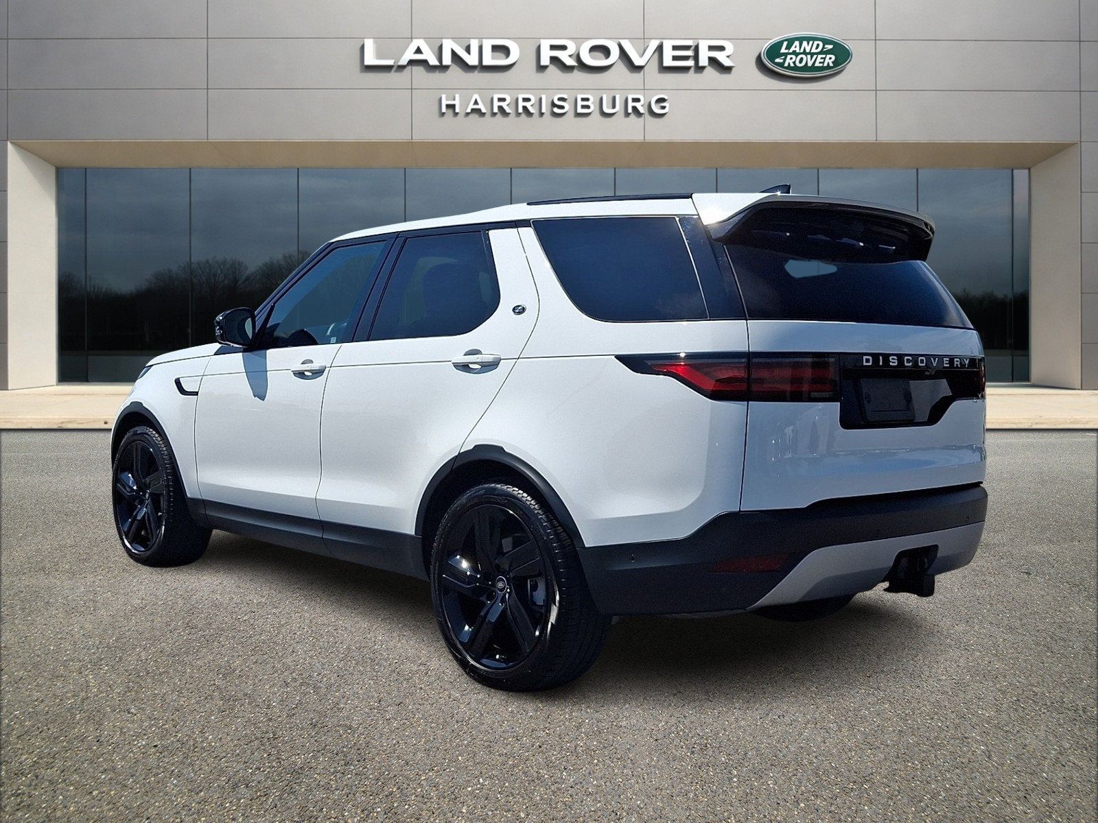 Used 2026 Land Rover Discovery S AWD/4WD image 2