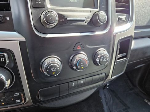 Used 2018 RAM 1500 Classic SLT AWD/4WD image 21