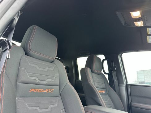 Used 2023 Nissan Frontier PRO-4X w/ Pro Convenience Package image 16