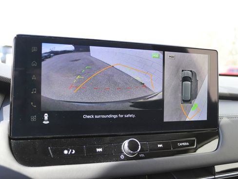 Used 2025 Mitsubishi Outlander SE image 11