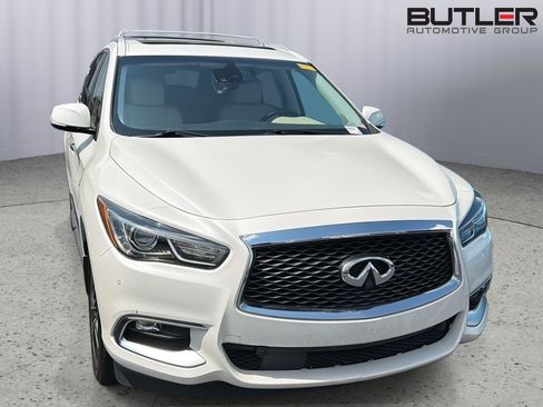 Used 2016 INFINITI QX60 FWD w/ Deluxe Technology Package image 4