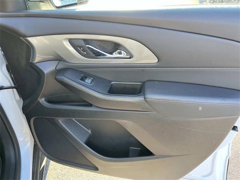 Used 2023 Chevrolet Traverse LT w/ Midnight/Sport Edition image 21