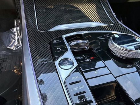 Used 2023 BMW X7 M60i image 31