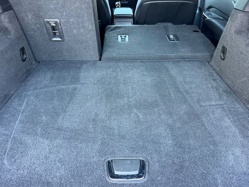 Certified 2024 Cadillac XT4 Premium Luxury image 17