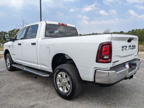 Used 2025 RAM 2500 Big Horn AWD/4WD image 18